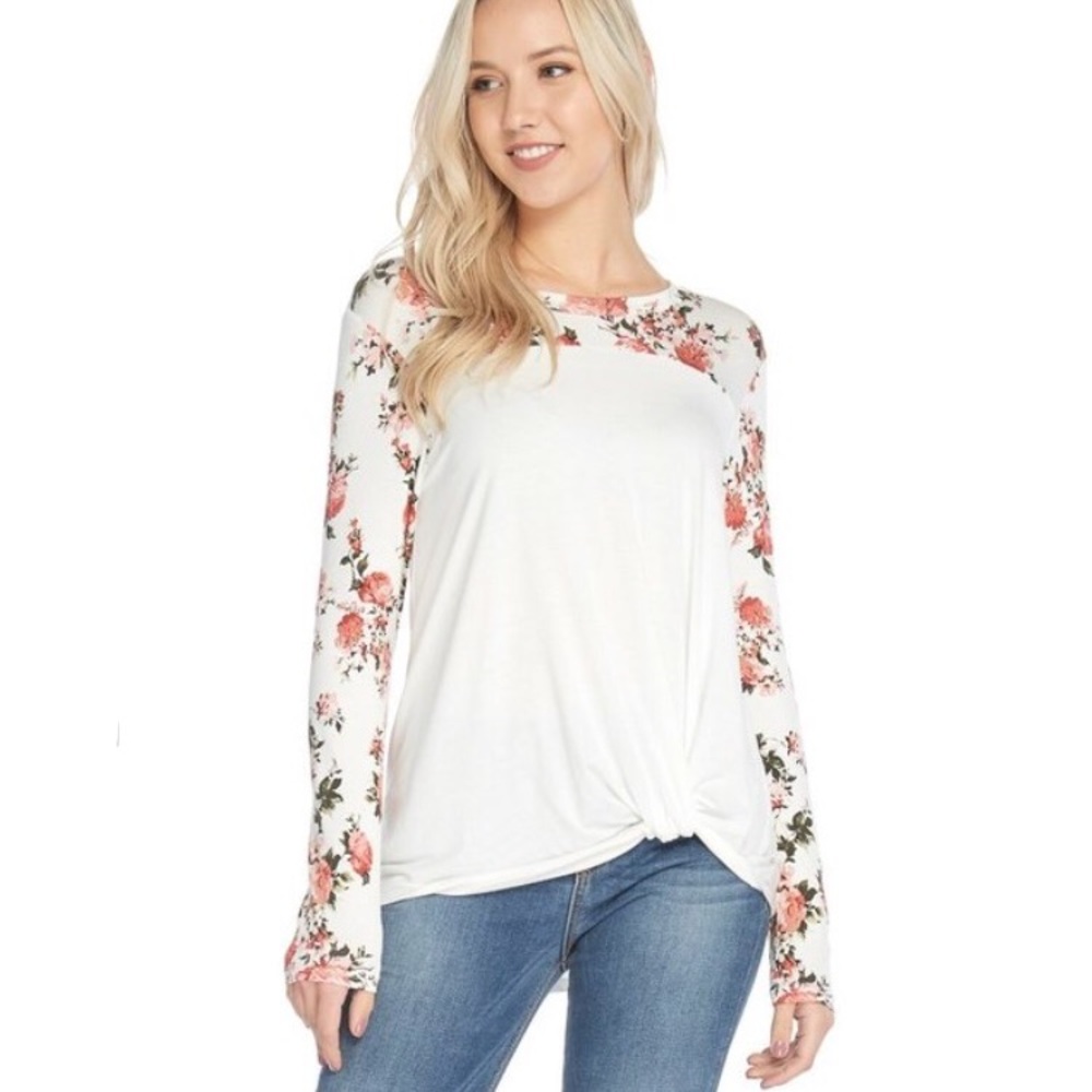 Last 1! Ivory floral color block tee 🇺🇸 - Picture 4 of 6